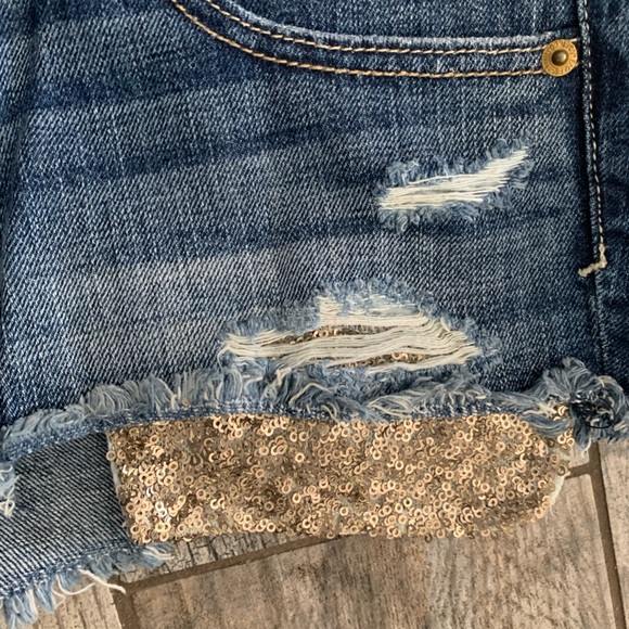 American Eagle gold sequin pocket shorts - Picture 3 of 6